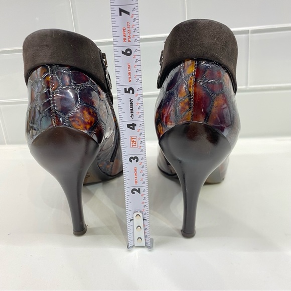 Donald J Pliner Rula Ankle Zip Bootie Brown Patent Leather/Suede Sz 6 1/2 - Picture 15 of 15